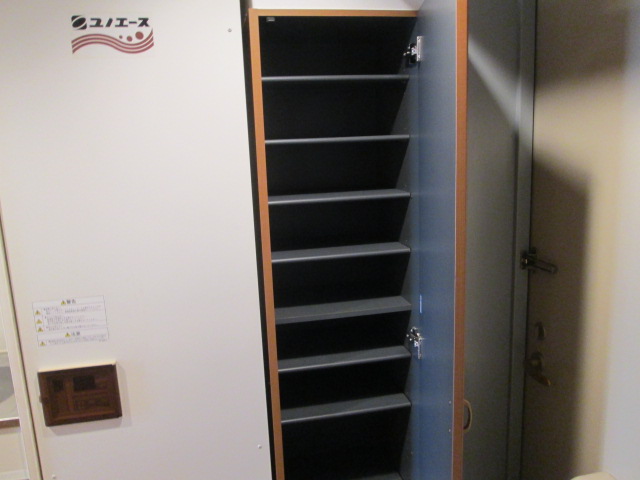 玄関　シューズボックス