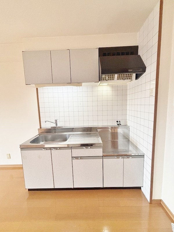 キッチン　★2口コンロ設置可★