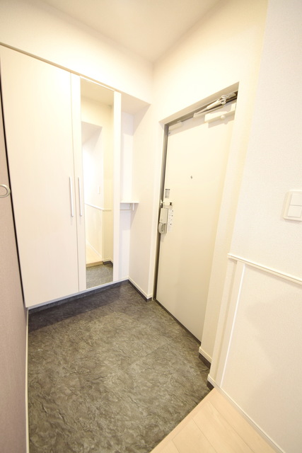 玄関　～行ってきまーす～同施工会社同間取り参考写真～
