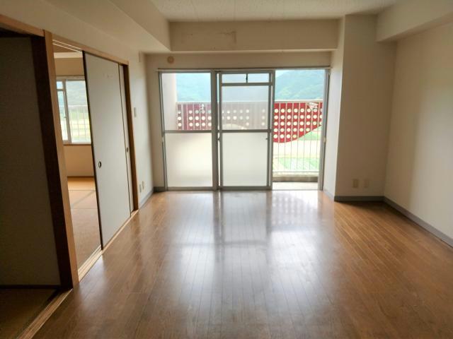 居室・リビング　606