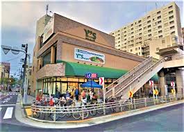 スーパー　ワイズマート三ノ輪店（スーパー）まで369m