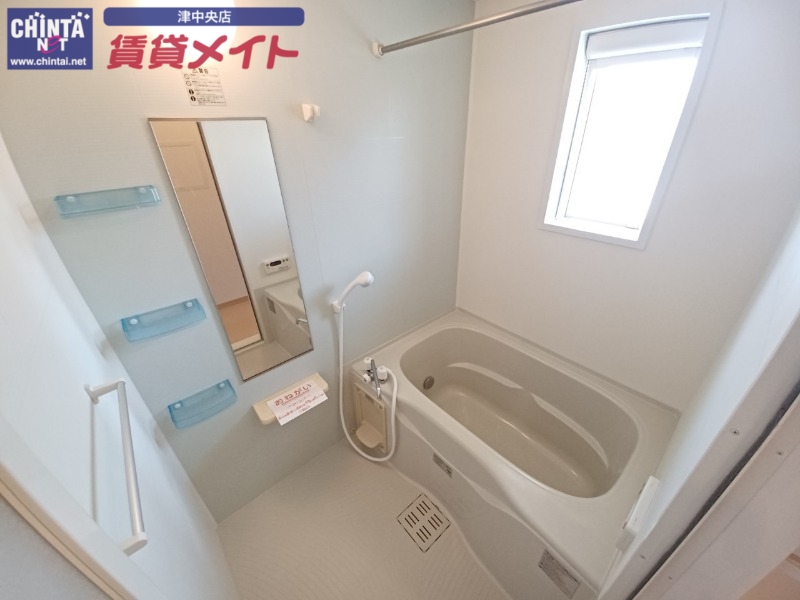バス・シャワールーム　同タイプの部屋写真です