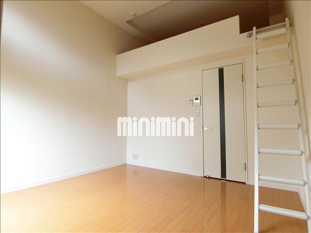 その他部屋・スペース　天井が高く開放感があるお部屋。