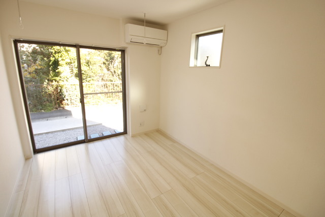 居室・リビング　（照明は設備ではありません）