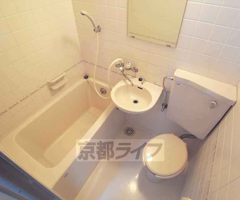 バス・シャワールーム　ユニットバスです