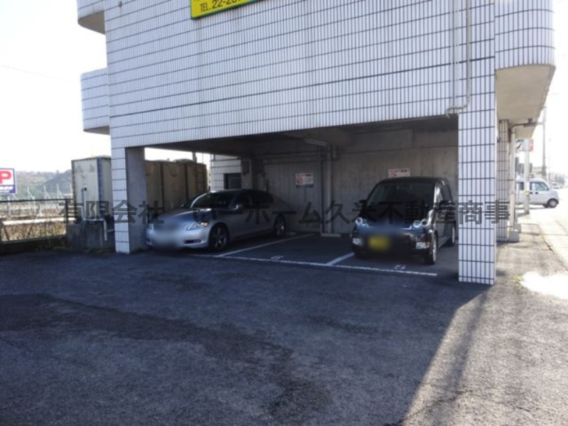 駐車場　車をお持ちの方に嬉しい駐車場付きの物件です
