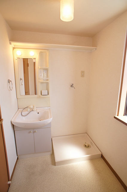 洗面設備　同タイプ