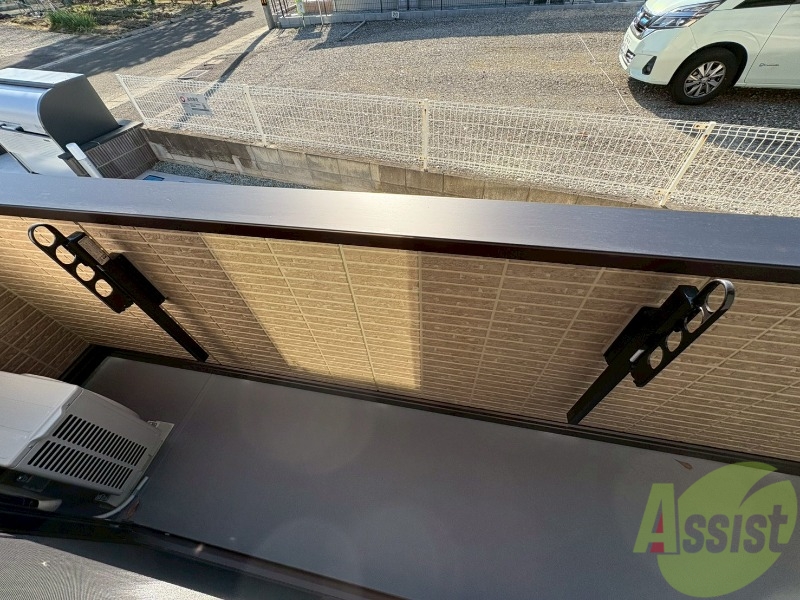 バルコニー　バルコニーでは外干しが可能となっております。