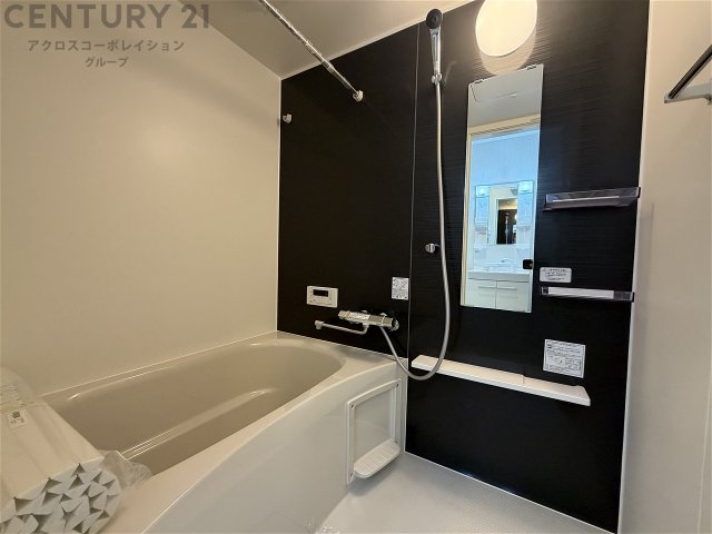 バス・シャワールーム　コンパクトで使いやすいお風呂です