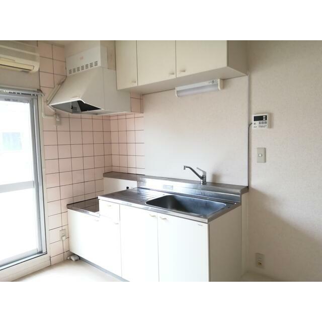 キッチン　ガスコンロ設置可能なキッチンは、仕切りがないので広く使えます