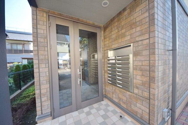 エントランス　★お部屋探しは株式会社タウンハウジング東京まで★