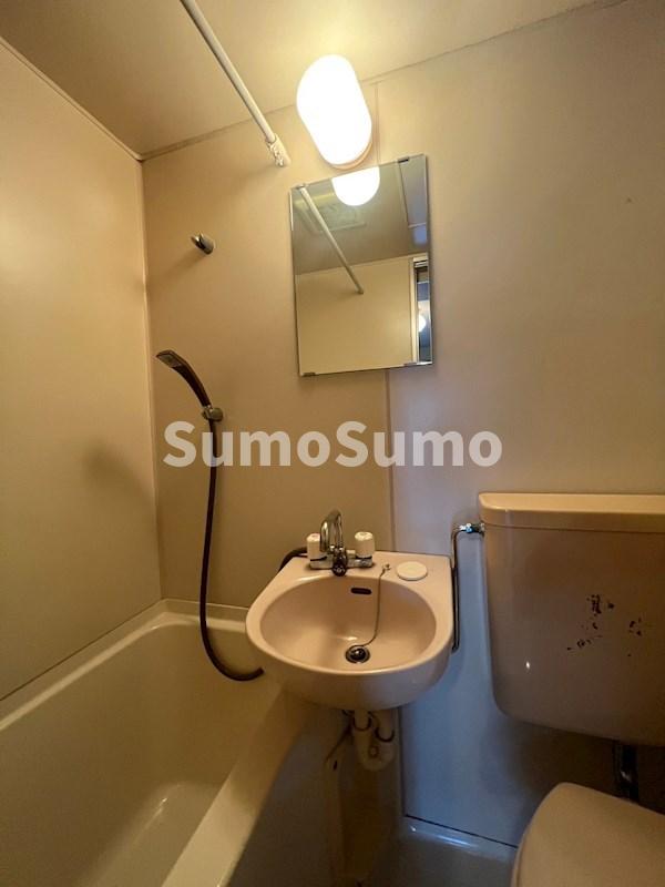 洗面設備　使いやすい独立洗面台です