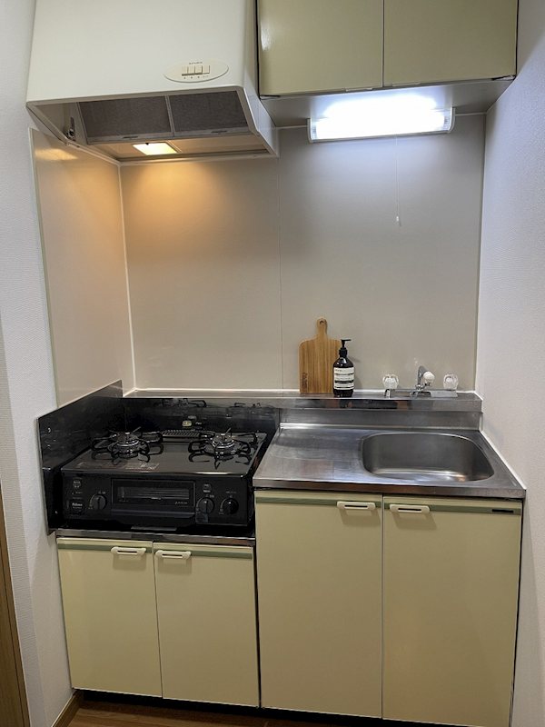 キッチン　グリル付2口ガスコンロ設置済(家具・雑貨はイメージとなります