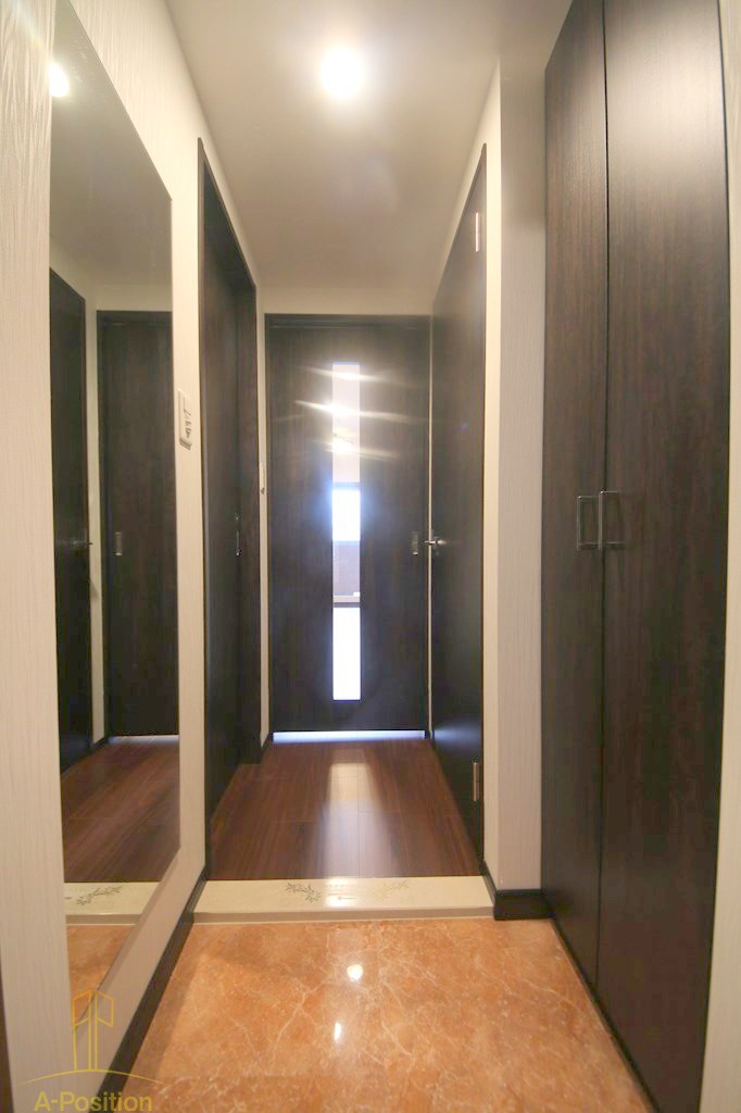 玄関　プレジオ難波WEST