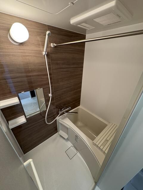 バス・シャワールーム　ゆったり過ごせるお風呂です