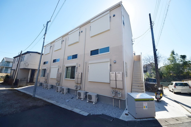 建物外観　～人気のロフト付き～