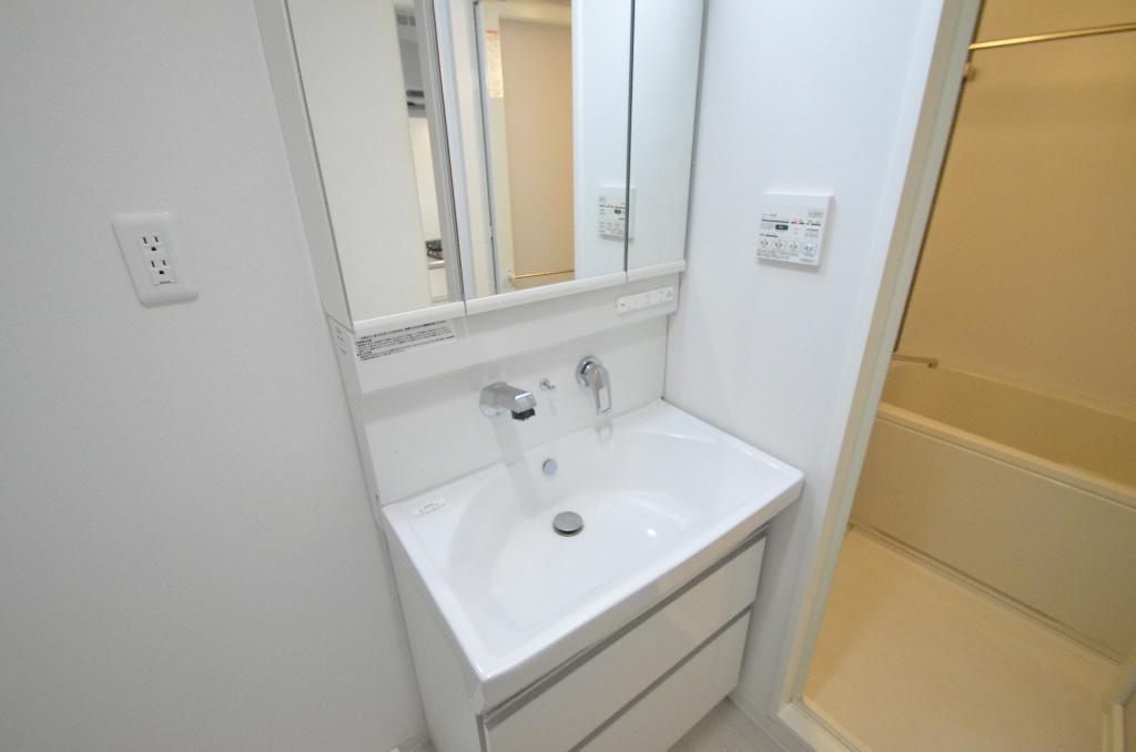 洗面設備　洗髪洗面化粧台