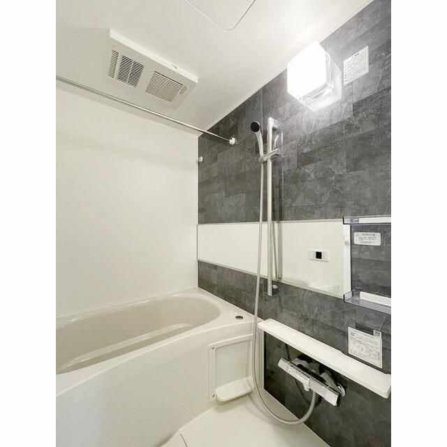 バス・シャワールーム　別タイプ部屋　参考写真です