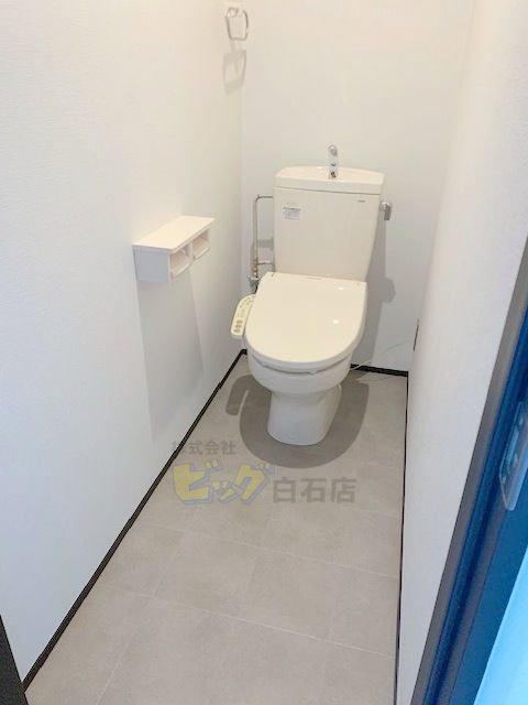 トイレ　ウォシュレット付きのトイレです♪