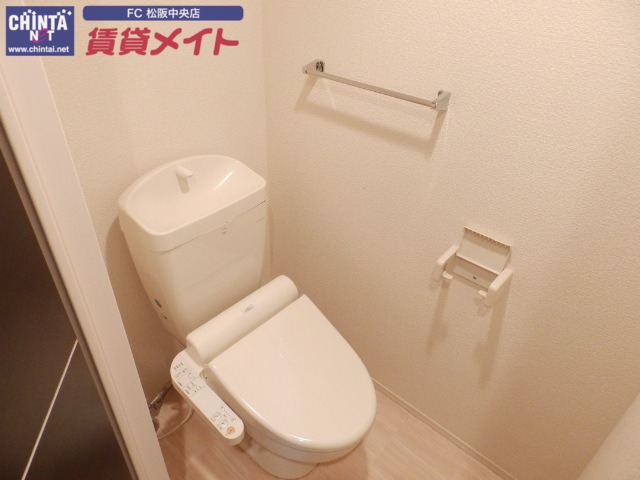 トイレ　同物件別部屋のお写真です。