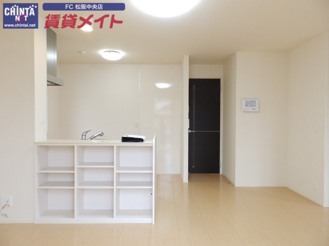 居室・リビング　同物件別部屋のお写真です。