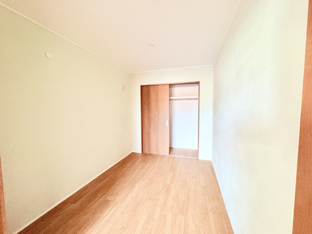 その他部屋・スペース　★洋室４．６帖。壁は漆喰仕上げです★