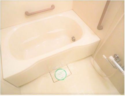 バス・シャワールーム　ゆったり過ごせるお風呂です