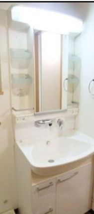 洗面設備　独立洗面化粧台付き