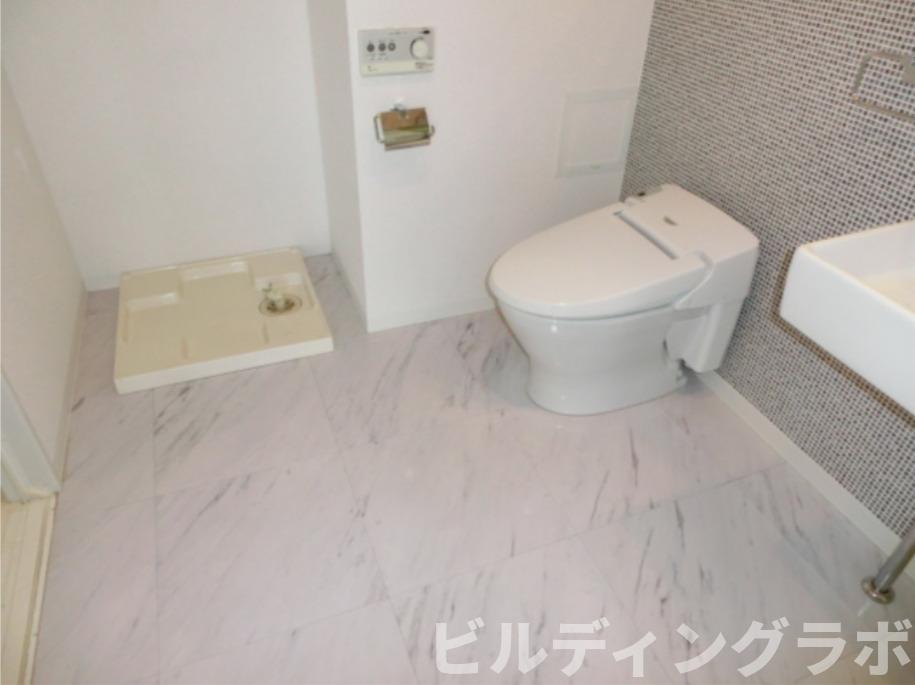 トイレ　別号室参考画像です。