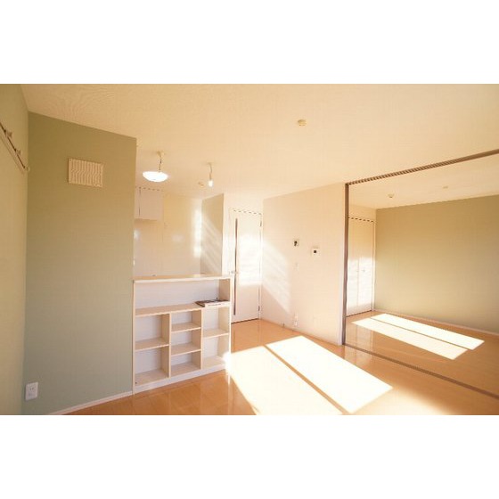 居室・リビング　※同仕様、別の部屋の写真です