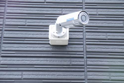 建物外観　防犯カメラ