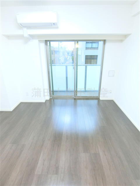 居室・リビング　洋室8帖