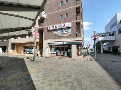 コンビニ　セブンイレブン 浦和美園駅前店（コンビニ）まで158m