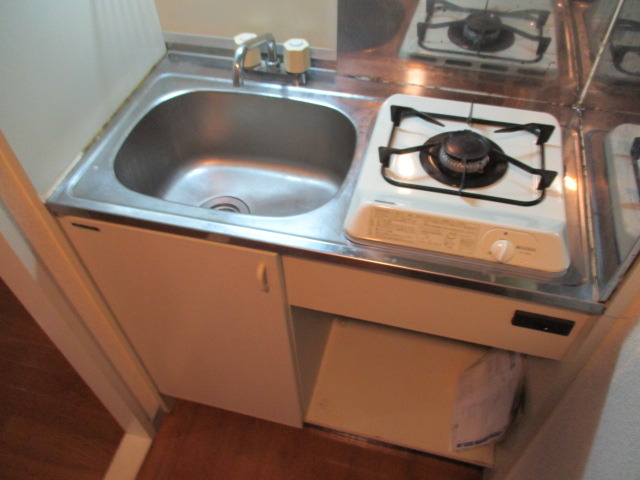 キッチン　ガスキッチンで料理もしやすいですね