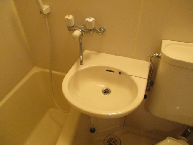 洗面設備　洗面台です