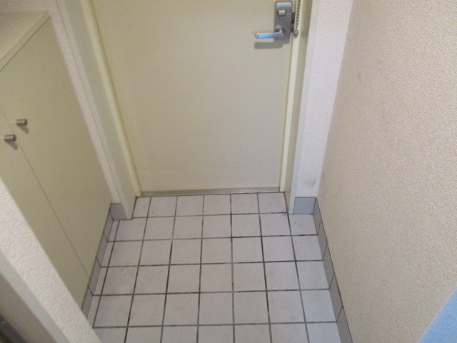 玄関　広々玄関です