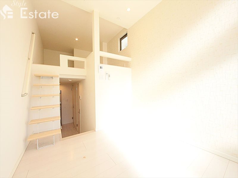 居室・リビング　内装