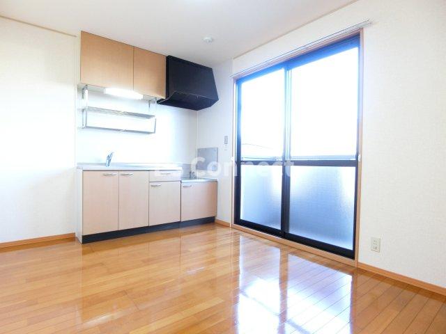 居室・リビング　６帖のＤＫスペース。