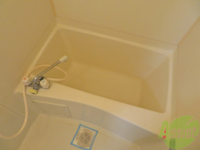 バス・シャワールーム　疲れた時はゆっくり湯船につかってみてはいかがでしょうか。