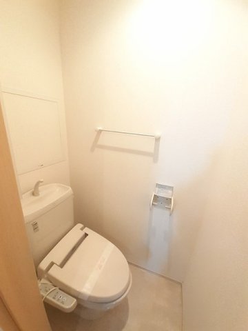 トイレ　コンパクトで使いやすいトイレです