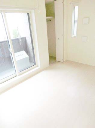 居室・リビング　★角部屋、二面採光、風通しも良好★