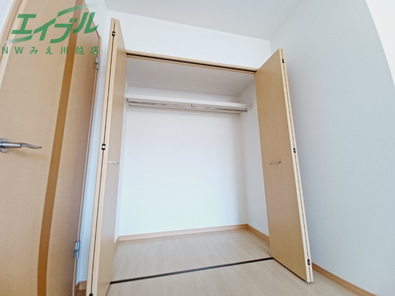 収納　同物件別室反転写真