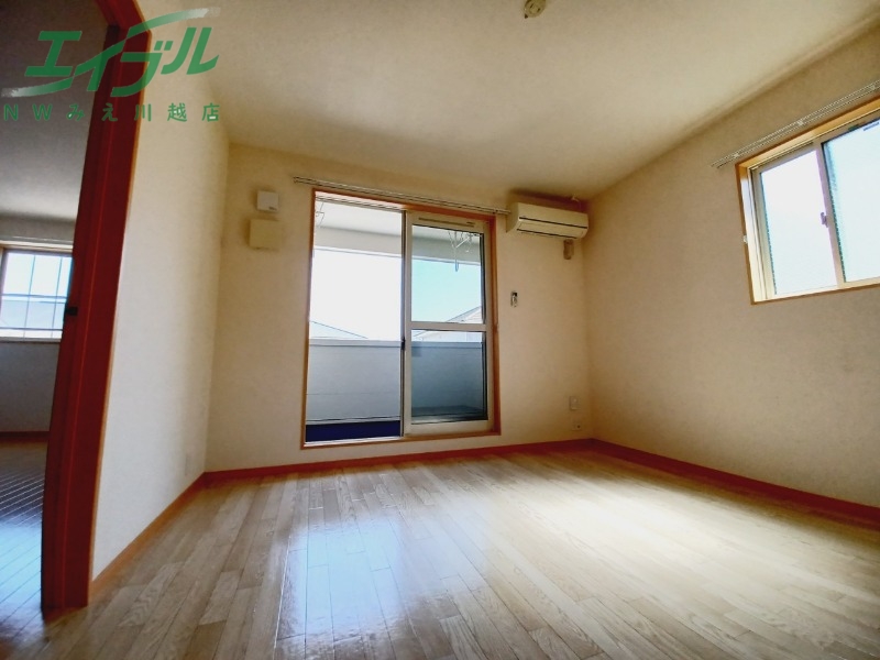 その他部屋・スペース　同物件別室反転写真