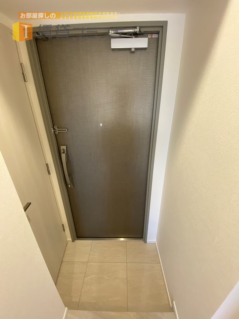 玄関　はい。玄関からオシャレです。