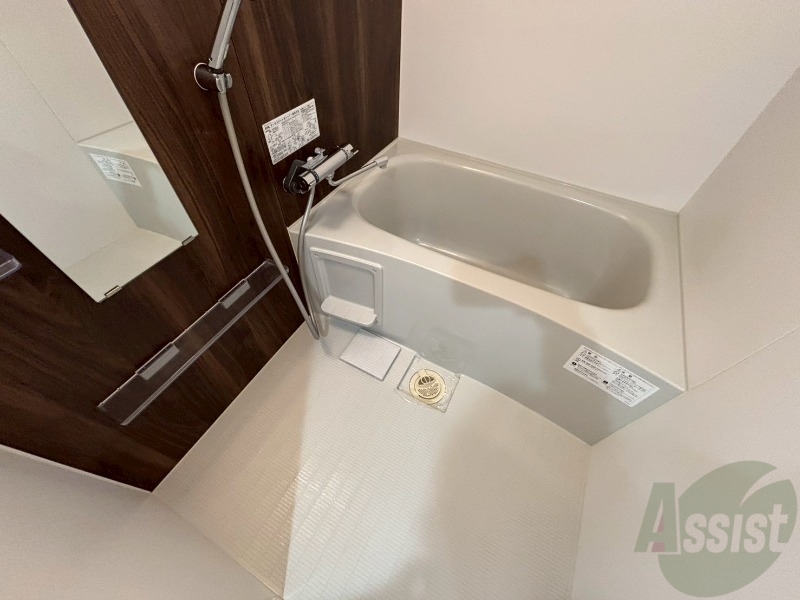 バス・シャワールーム　お風呂になります。一日の疲れを癒してくださいね。