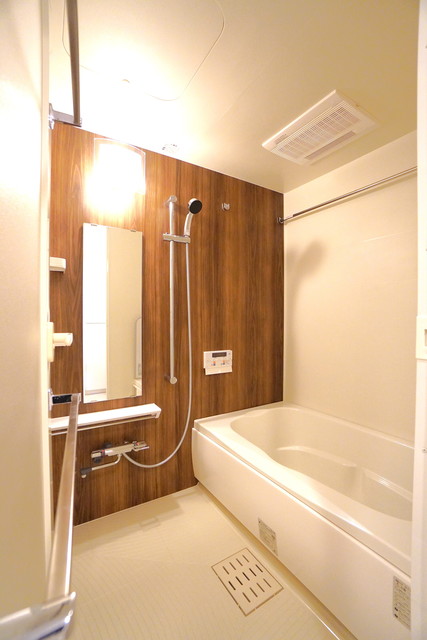 バス・シャワールーム　※写真は同タイプ住戸です。