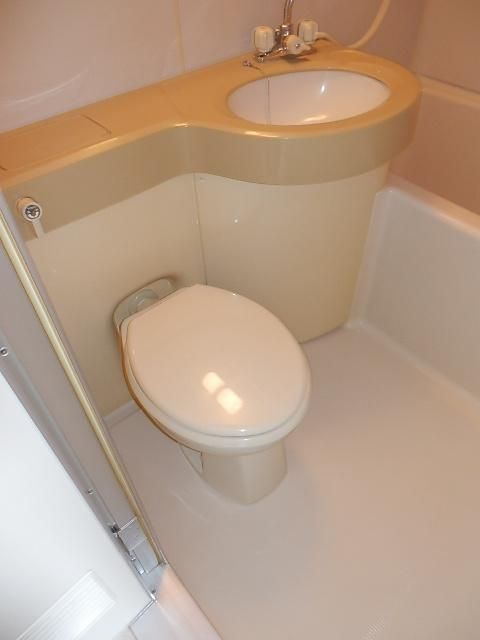 トイレ　洋式のトイレ