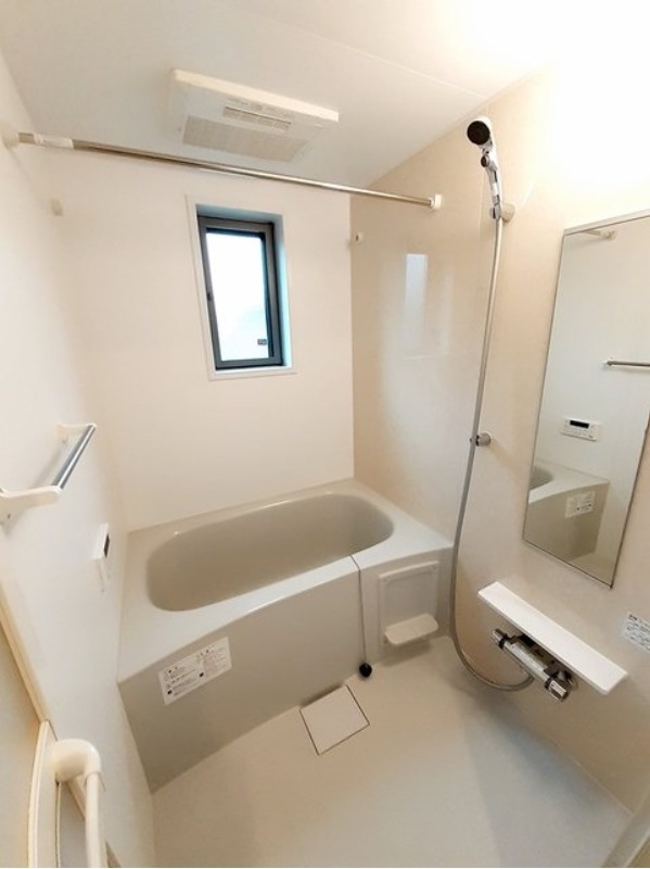 バス・シャワールーム　図面と現状に相違がある場合には現状を優先