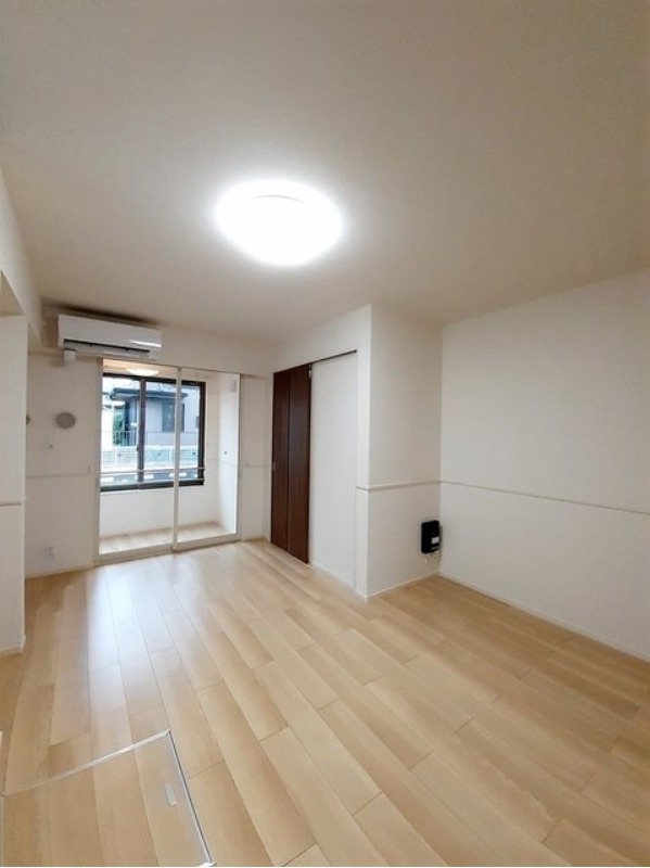 居室・リビング　図面と現状に相違がある場合には現状を優先