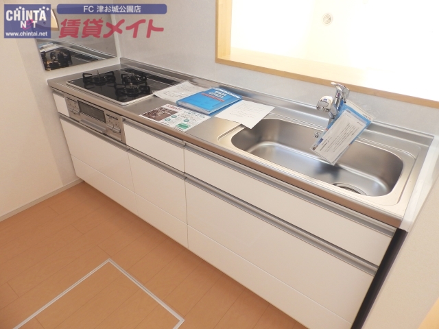 キッチン　同型タイプの写真です。